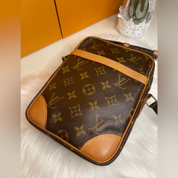 ❌SOLD❌
🌸DANUBE CROSSBODY SHOULDER BAG MONOGRAM - Picture 7 of 16